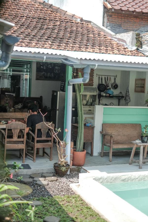 Abrakadabra 747 Apartment ยอกยาการ์ตา ภายนอก รูปภาพ