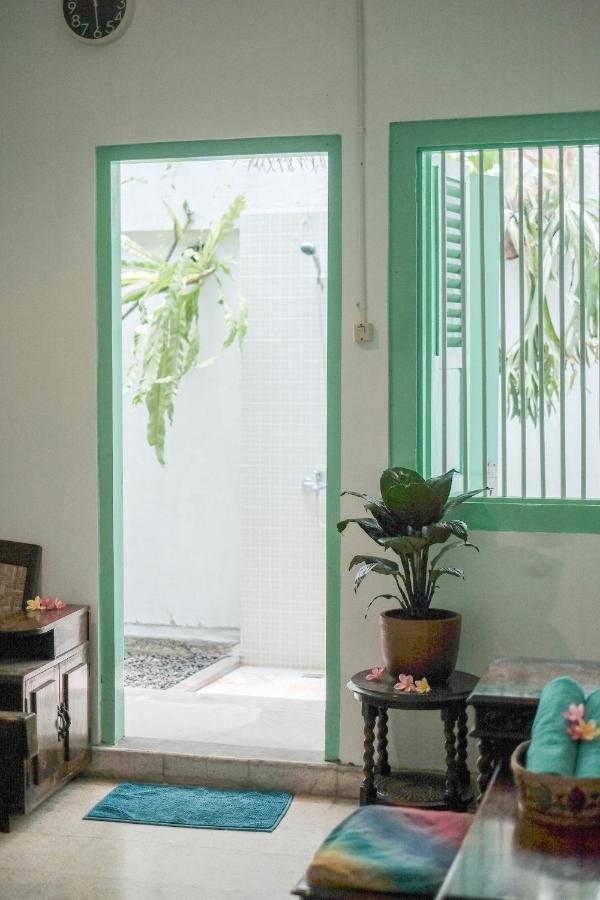 Abrakadabra 747 Apartment ยอกยาการ์ตา ภายนอก รูปภาพ