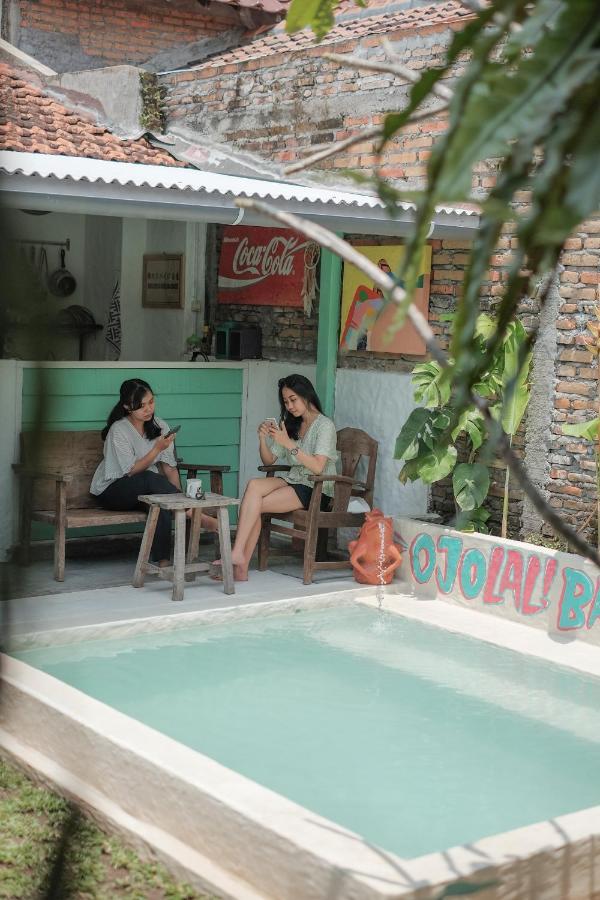 Abrakadabra 747 Apartment ยอกยาการ์ตา ภายนอก รูปภาพ