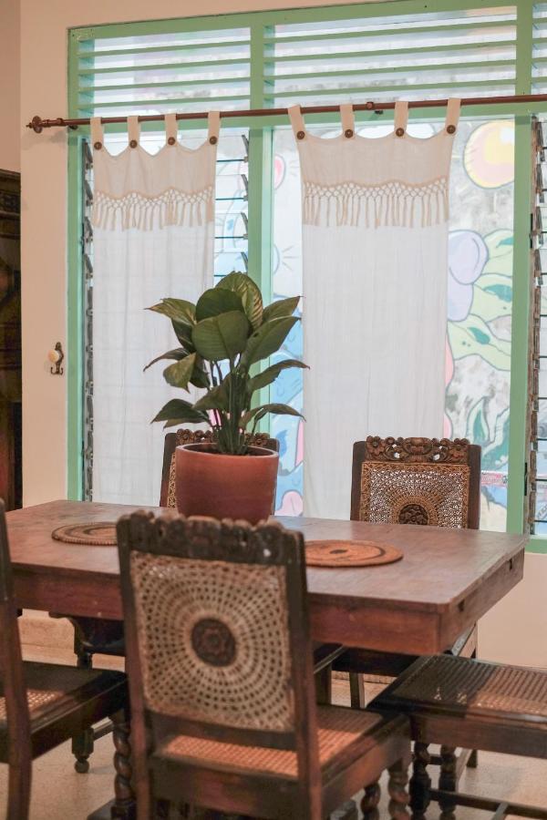 Abrakadabra 747 Apartment ยอกยาการ์ตา ภายนอก รูปภาพ