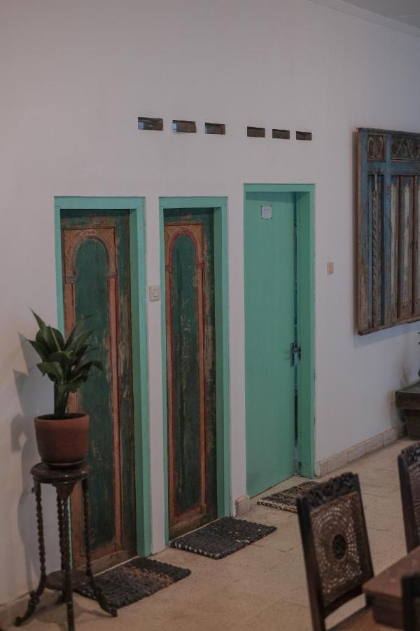 Abrakadabra 747 Apartment ยอกยาการ์ตา ภายนอก รูปภาพ