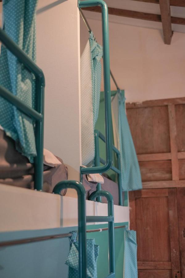 Abrakadabra 747 Apartment ยอกยาการ์ตา ภายนอก รูปภาพ