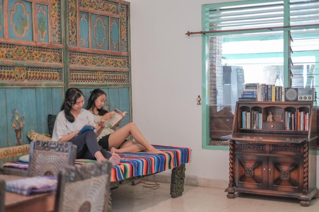 Abrakadabra 747 Apartment ยอกยาการ์ตา ภายนอก รูปภาพ