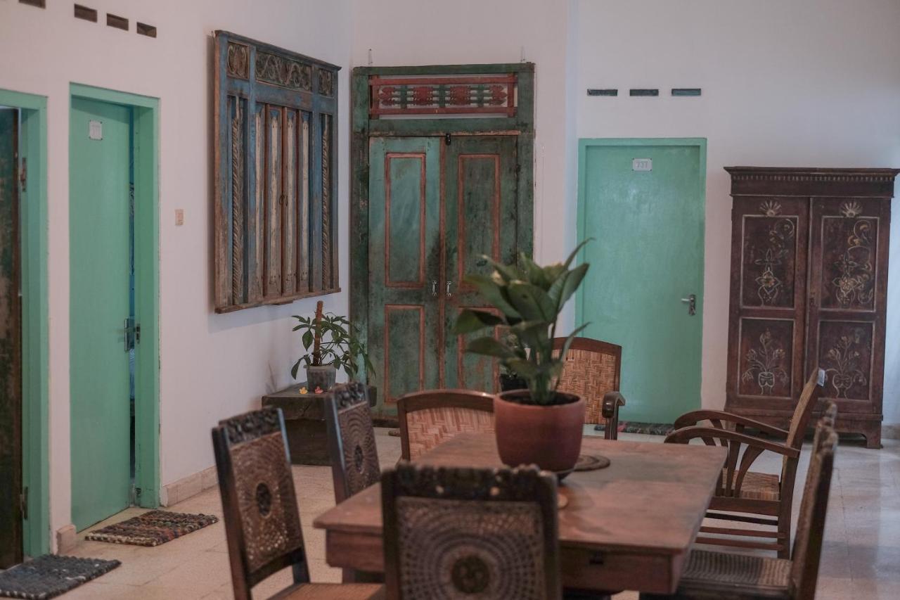 Abrakadabra 747 Apartment ยอกยาการ์ตา ภายนอก รูปภาพ