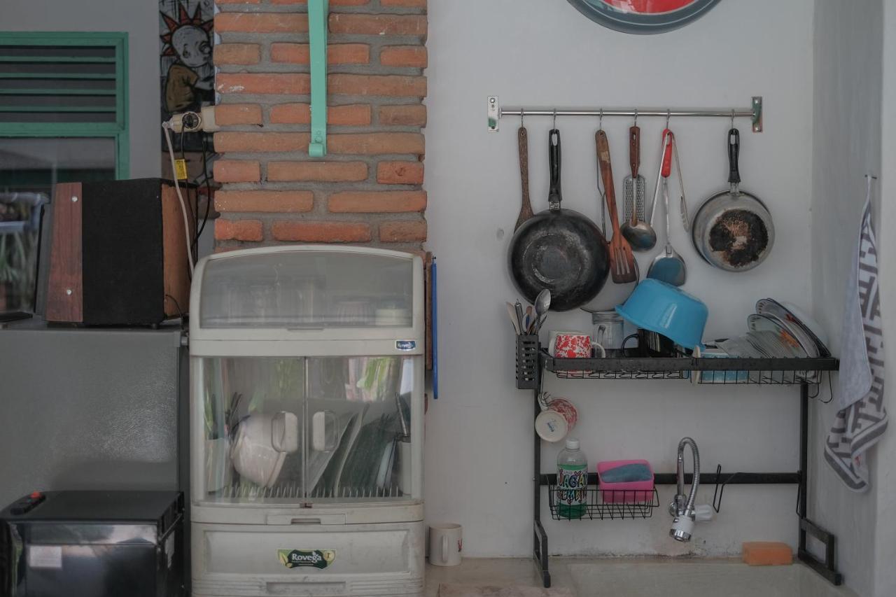 Abrakadabra 747 Apartment ยอกยาการ์ตา ภายนอก รูปภาพ